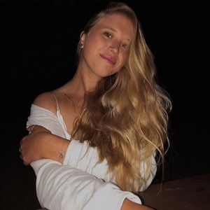 Meet your Posher, Béatrice